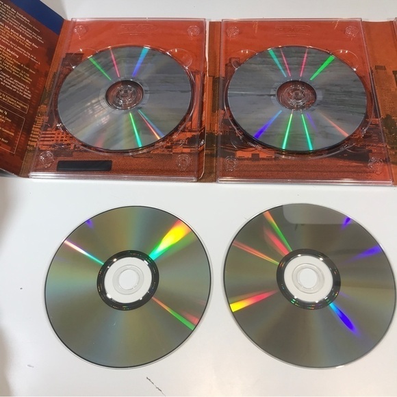 Friends Season 4 Boxset DVDs - Picture 3 of 3